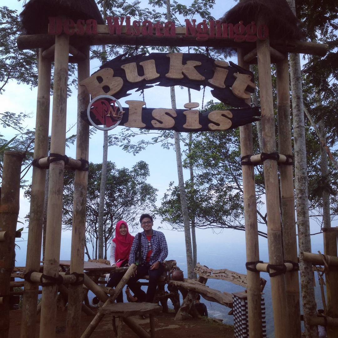 bukit isis nglinggo