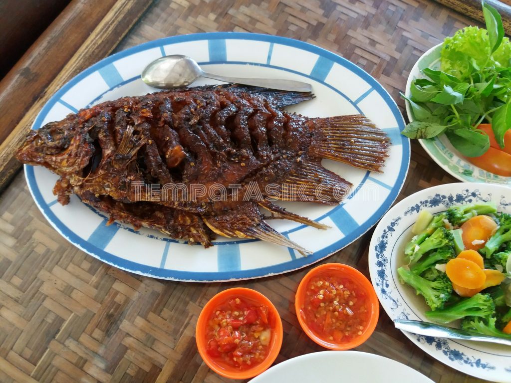 Gurame bakar pedas manis Ledok Gebang