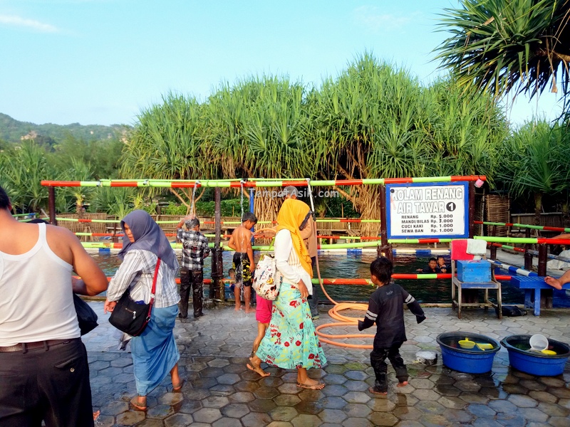 permainan anak di parangtritis