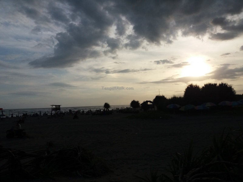 sunset di parangtritis