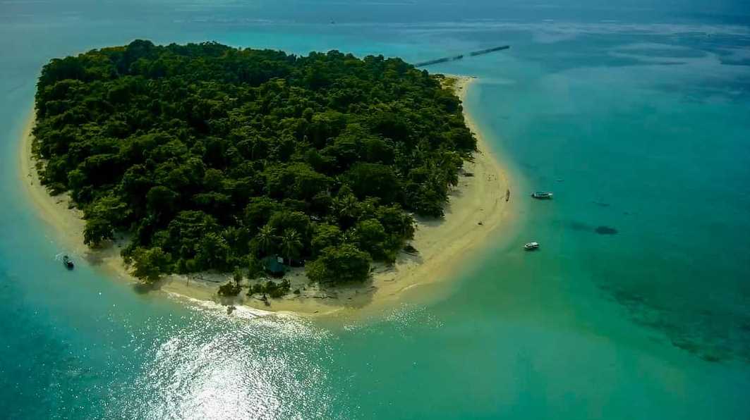 pulau sangkalaki kepulauan derawan