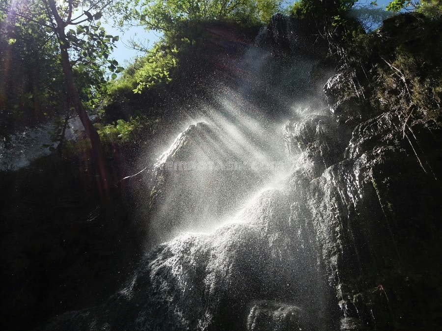 indahnya air terjun Sri Gethuk