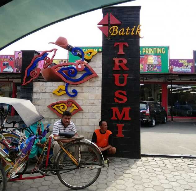 wisata belanja cirebon Sentra Batik Trusmi